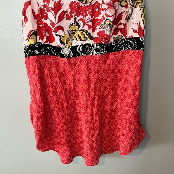 CABI 100% Silk Empire Butterfly Sleeveless Blouse - Picture 4 of 9